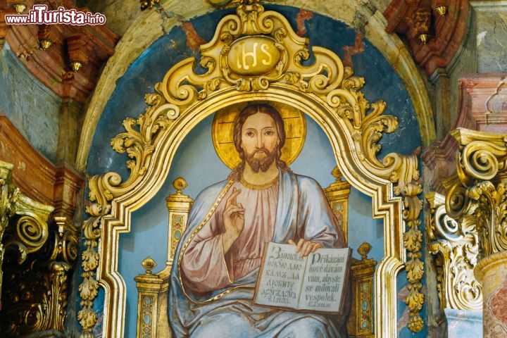 Immagine Icona ortodossa all'interno della Chiesa di San Nicola a Praga - © Angelina Dimitrova / Shutterstock.com