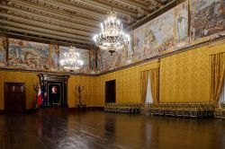 La grande Sala del Trono che si ammira durante la visita al Palazzo del Grande Maestro de La Valletta a Malta - © Marie-Lan Nguyen / Wikimedia Commons