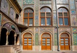 Le pregiate rifiniture del Palazzo reale Golestan di Tehran - © Radiokafka / Shutterstock.com