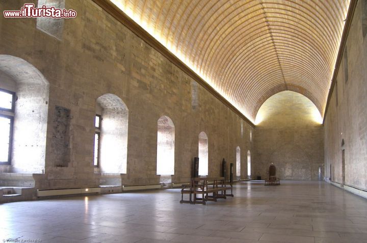 Immagine Un lungo corridoio all' interno del Palazzo dei Papi di Avignone
