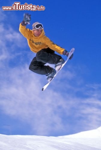 Immagine Evoluzioni in snowboard in South Dakota