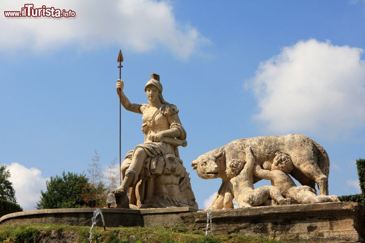 Immagine La Rometta,  la fontana di Villa d'Este dedicata a Roma - © Eve81 / Shutterstock.com