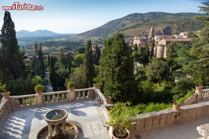 Immagine Terrazza nei giardini di Villa d Este a Tivoli - © Gianluca Figliola Fantini / Shutterstock.com