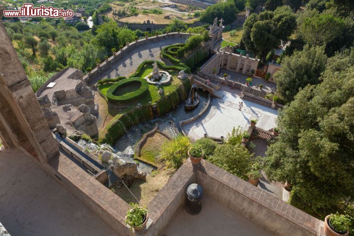 Immagine Vista dall'alto del giardino e la fontana Romula di Villa d'Este a TIvoli- © Gianluca Figliola Fantini  / Shutterstock.com