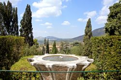 Il Panorama dai  giardini di Villa d Este a Tivoli - © marino bocelli / Shutterstock.com