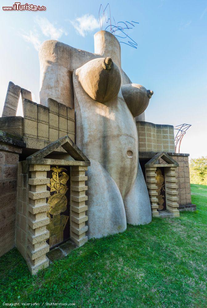 Immagine Il complesso de La Scarzuola, famoso per la creatività dell'architetto Tomaso Buzzi - © ValerioMei / Shutterstock.com 