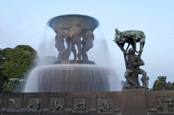 Foto a lunga esposizione della Fontana di Gustav Vigeland - © Patrick Wang / Shutterstock.com 