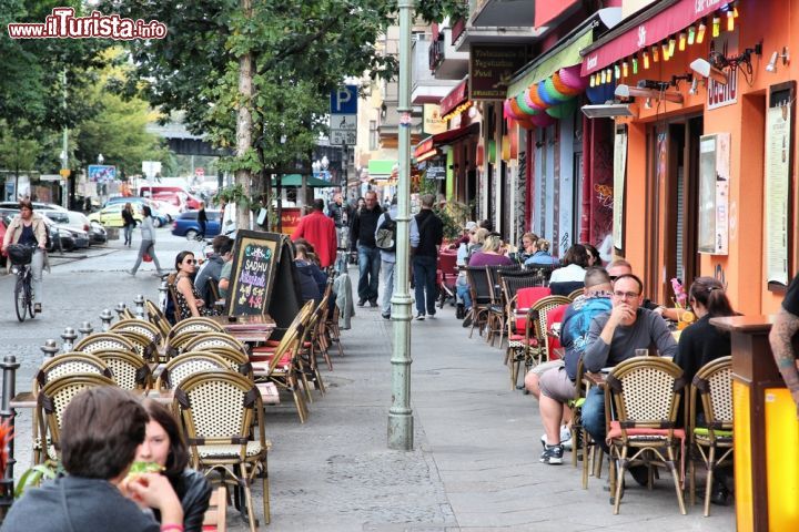 Immagine L'aerea Wrangelkiez si trova nella parte orientale del distretto di Kreuzberg a Berlino, non distante dall'iconico ponte Oberbaumbrücke - © Tupungato / Shutterstock.com