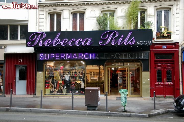 Immagine Un supermercato erotico a Pigalle Parigi - © Lisa-Lisa / Shutterstock.com