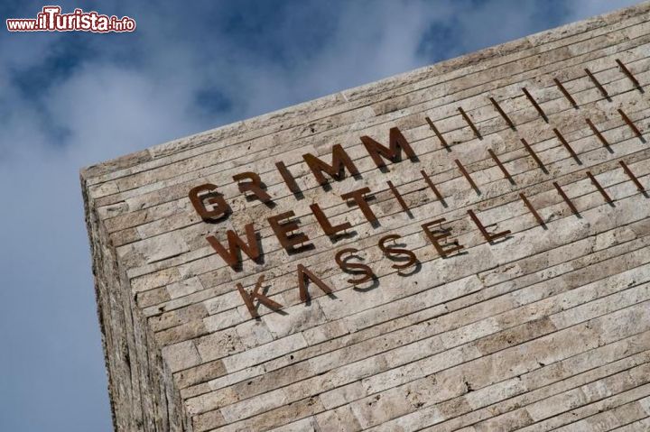 Immagine Particolare della costruzione che ospita il Grimmwelt, il mondo dei Fratelli Grimm a Kassel