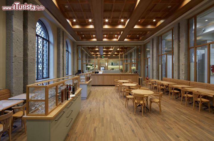 Immagine Caffè all'interno del complesso delle Gallerie di Piazza della Scala a Milano
