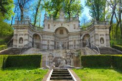 Cascatella della Naiade la sirenetta di Villa della Regina a Torino - © claudiodivizia / Shutterstock.com
