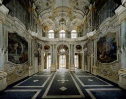 Grande salone interno Villa della Regina a Torino