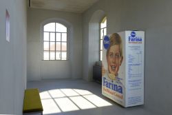 Una installazione di Robert Gober esposta alla Fondazione Prada di Milano - © Paolo Bona / Shutterstock.com 