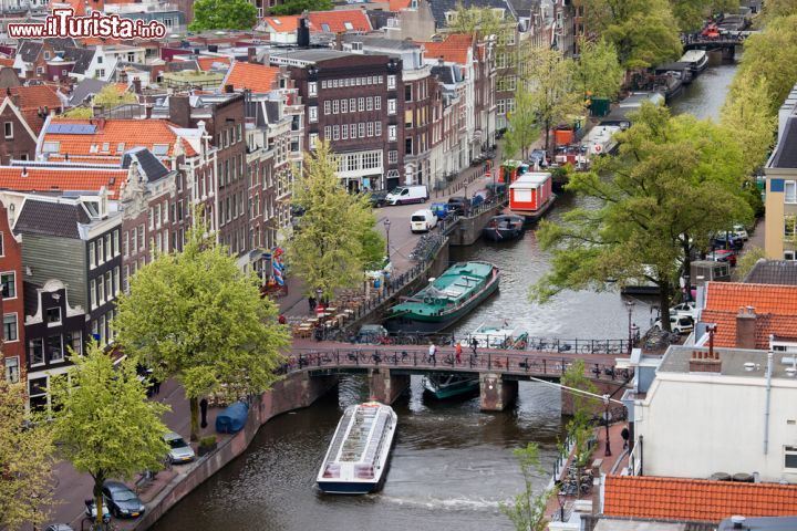 Immagine Il ponte Leliesluis ed il canale Prinsengracht nel qurtiere Jordaan ad Amsterdam - © Artur Bogacki / Shutterstock.com