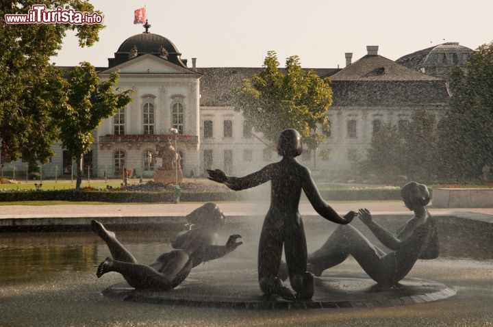 Immagine Una fontana del parco di Palazzo Grassalkovich a Bratislava - © rorem / Shutterstock.com