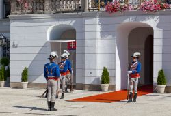 Cambio della guardia al Palazzo Presidenziale Grassalkovich di Bratislava - © Shchipkova Elena / Shutterstock.com 