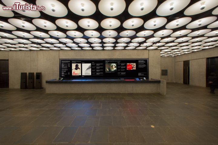 Immagine La lobby del museo Met Breuer a New York City- © Met Breuer