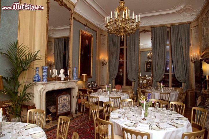 Immagine Sala da pranzo all'interno del Van Loon Museum di Amsterdam. E' possibile affittare questo ambiente per riunioni, rinfreschi e matrimoni