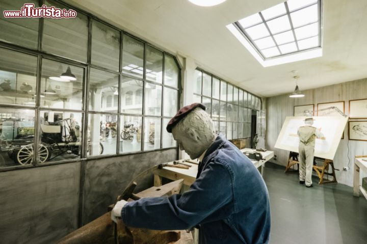 Immagine La ricostruzione di una storica officina: siamo nel Museo dell'Automobile di Torino - © www.museoauto.it/