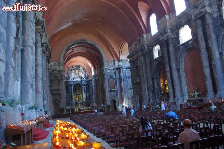 Immagine La visita alla chiesa bruciata di Lisbona, Igreia de Sao Domingos - © Jacek555 (Jacek Plewa) - GFDL- Wikipedia