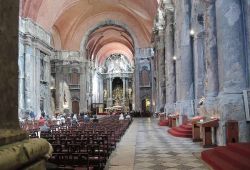 L'interno particolare della Chiesa di San Domenico (Igreia de Sao Domingos), la chiesa bruciata di Lisbona - © Iantomferry - CC BY-SA 3.0 - Wikipedia
