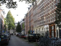 Una strada tipica del quarteire de Pijp ad Amsterdam sud - © Ceinturion - CC BY-SA 3.0 - Wikipedia