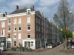 La via Jacob van Campenstraat nel quartiere de Pijp di Amsterdam - © A. Bakker - CC BY-SA 3.0 - Wikipedia