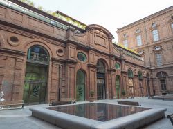 Il Museo Egizio di Torino: un palazzo d'epoca al servizio della città - ad ospitare questo bellissimo e storico museo è il Palazzo dell'Accademia delle Scienze, situato ...