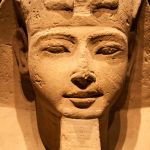 L'enigmatico volto della Sfinge al Museo Egizio di Torino - la Sfinge, di cui possiamo vedere qui un particolare della statua conservata al Museo Egizio di Torino, è una delle creature ...