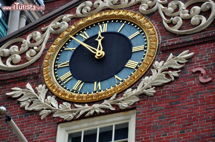 Immagine Il dettaglio dell'orologio della facciata della Old State House di Boston - © LEE SNIDER PHOTO IMAGES / Shutterstock.com