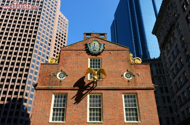 Immagine La facciata  posteriore della Old State House di Boston - © jiawangkun / Shutterstock.com