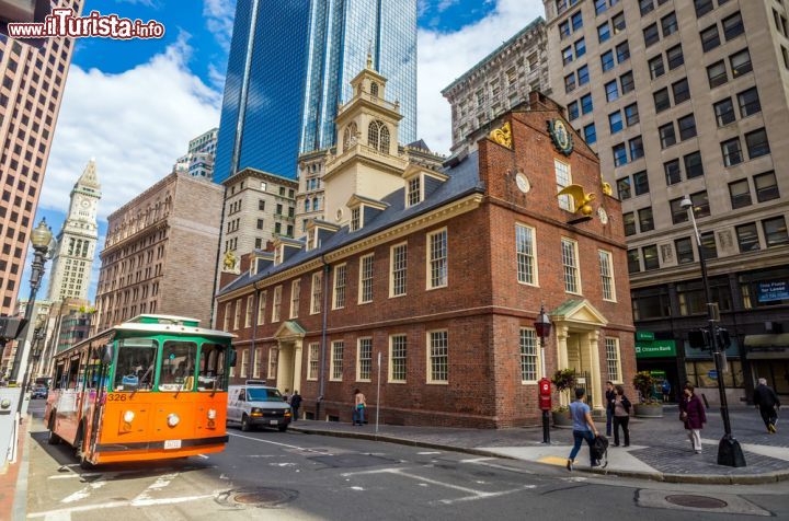 Immagine Una piccola costruzione ma un grande pezzo di storia americana: la Old State House di Boston ci racconta il periodo del Tea Party e della dichiarazione d'Indipendenza americana- © f11photo / Shutterstock.com