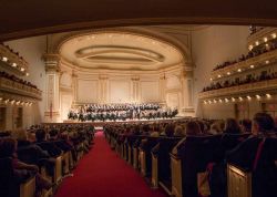 Isaac Stern Auditorium la platea della sala principale delle tre di Carnegie Hall di New York City. Questa può contenere oltre 2.800 spettatori - © www.carnegiehall.org