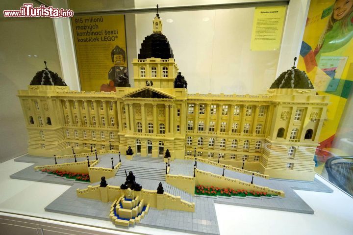 Immagine Il Museo Nazionale di Praga realizzato con oltre 100.000 mattoncini di Lego è il pezzo forte del Muzeum Lega, nella capitale della Repubblica Ceca