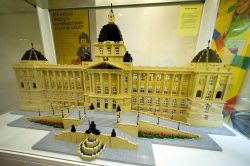 Il Museo Nazionale di Praga realizzato con oltre ...