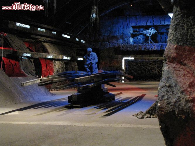 Immagine Un set tenebroso, tra horror e fantascienza all'interno della Bavaria Filmstadt di Berlino - © www.filmstadt.de