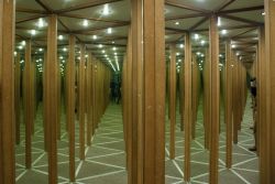Dentro al labirinto di Petrin, una delle sale degli specchi dell'attrazione di Praga