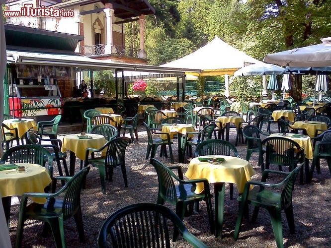 Immagine Il bar dei giardini di Villa Taranto comune di Verbania - © www.villataranto.it