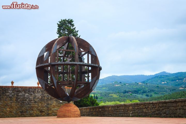 Immagine La visita al museo di Leonardo da Vinci al Castello dei Conti Guidi: Costo del biglietto d'ingresso al Museo + visita della Casa Natale: 11 € adulti, 8 € ragazzi da 14 a 18 anni, adulti con figli di età compresa tra i 7 e i 14 anni, over 65. Bambini fino ai 5 anni d'età entrata gratuita.

Tempo previsto per la visita: si consiglia di dedicare almeno una giornata intera per approfittare sia del Museo che delle visite itineranti per la città. - © Scandphoto / Shutterstock.com