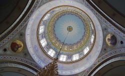 Interno della Cupola centrale della Cattedrale della Natività di Cristo a Riga (Lettonia) - © Diego Delso, CC BY-SA 3.0 - Wikipedia