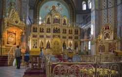 La grande Iconostasi della Cattedrale della Natività di Cristo a Riga - © Diego Delso, CC BY-SA 3.0 - Wikipedia