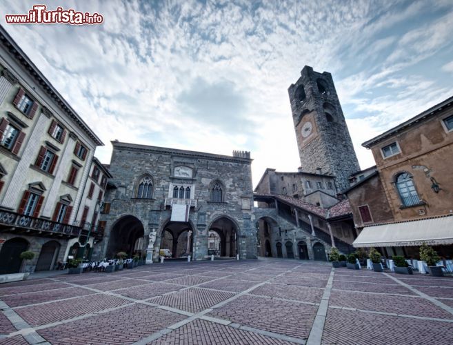 Immagine Il Palazzo del Podestà nel centro di Bergamo Alta (Lombardia) - © Ioan Panaite / Shutterstock.com