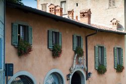 Gastronomia lombarda: il ristorante la Vendemmia si trova a Bergamo Alta - © Alexandra Thompson / Shutterstock.com 