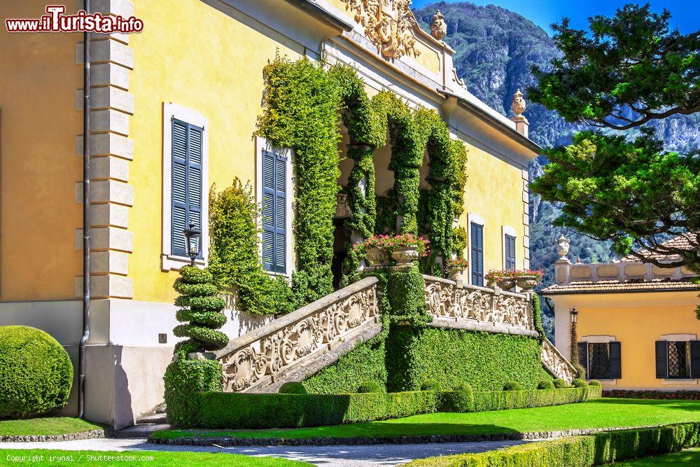 Immagine La Loggia di Villa del Balbianello in una soleggiata giornata estiva sul Lago di Como. - © iryna1 / Shutterstock.com