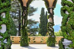 La Loggia di Villa Balbianello dove furono girate alcune scene di Star Wars (l'attacco dei cloni) sul Lago di Como - © iryna1 / Shutterstock.com