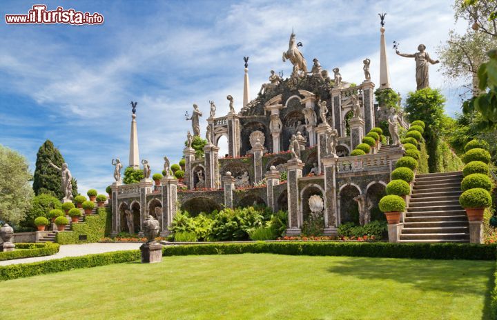 Immagine Il monumentale giardino all’italiana che potete ammirare sull'Isola Bella del Lago Maggiore- © Olgysha / Shutterstock.com