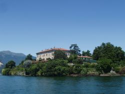 Il Palazzo Borromeo dell'Isola Madre: siamo sul Lago Maggiore in Piemonte, davanti alle coste di  Verbania, in particolare del borgo di Pallanza - © Gerda Speelziek-Abou Shanab ...