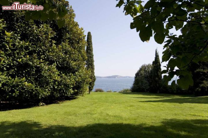 Immagine Visitare il Parco botanico di 8 ettari sull'Isola Madre del Lago Maggiore in Piemonte - © www.isoleborromee.it 