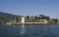 Il grande Giardino botanico sull'Isola Madre, una delle perle del Lago Maggiore in Piemonte  - © emei / Shutterstock.com